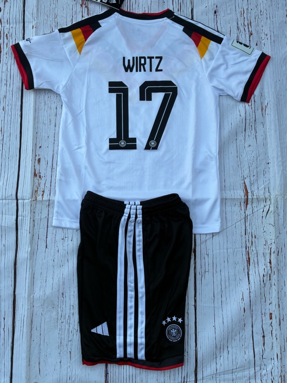 Germany home soccer Wirtz #17 set for kids